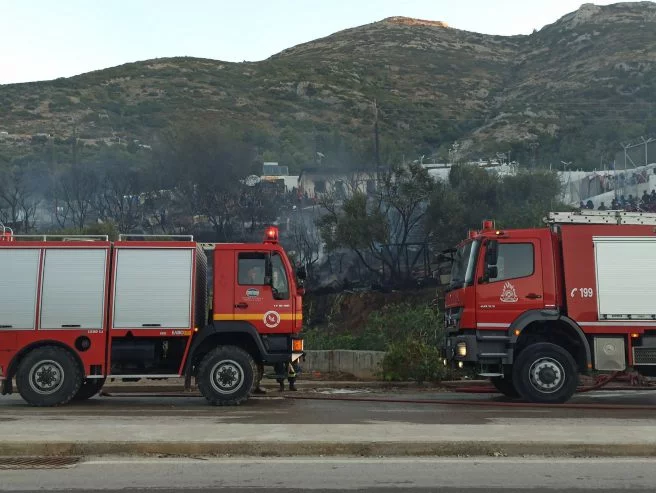 Σάμος: φωτιά στον υπαίθριο καταυλισμό γύρω από το hotspot - Ετέθη υπό έλεγχο